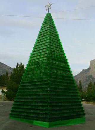 Novyi Svit Winery for New Year 2014 created unique Christmas Tree of 5990 bottles of champagne