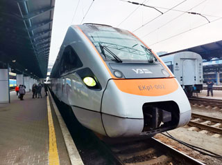 Izmail - Odesa Train Danube Express start on 20.11.2021 by Ukrainian Railways
