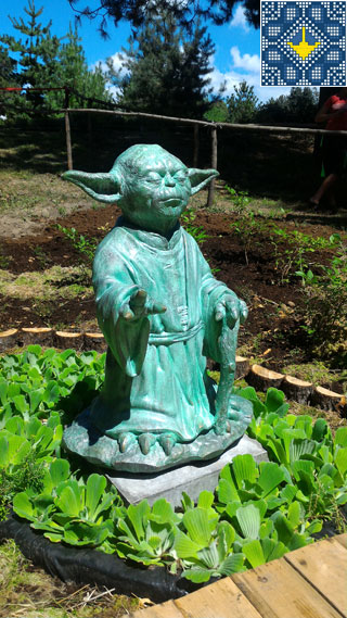 yoda garden statue