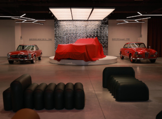 Classic cars VIK Cars Museum will be opened on 08.10.2025 in Lviv - Mercedes-Benz 230 SL and BMW 503