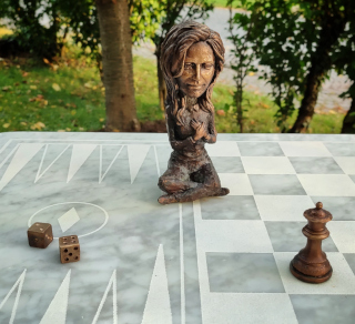 New Mini Sculpture dedicated to Chess Grandmaster Judit Polgar set in Uzhhorod