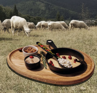 Yaremche Restaurant Hutsulshchyna reopened with Traditional Carpathian Dishes - Banosh from the polonina