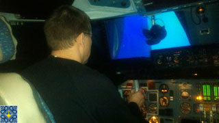 USA Pilot flying Antonov Full Flight Simulator AN-124 Ruslan