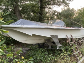 Hydrofoil Volga 70 - Side View