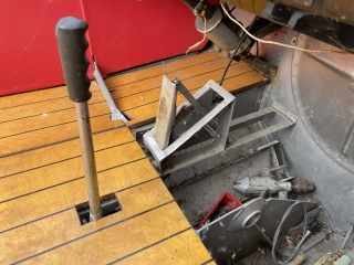 Hydrofoil Volga 70 - Gas Pedal and Gearbox Control Lever
